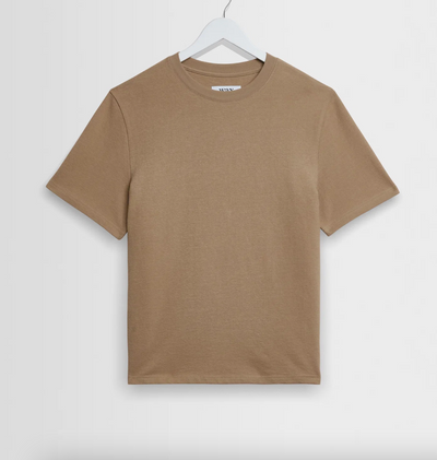 Dean SS Tee Jolt in Dark Sand